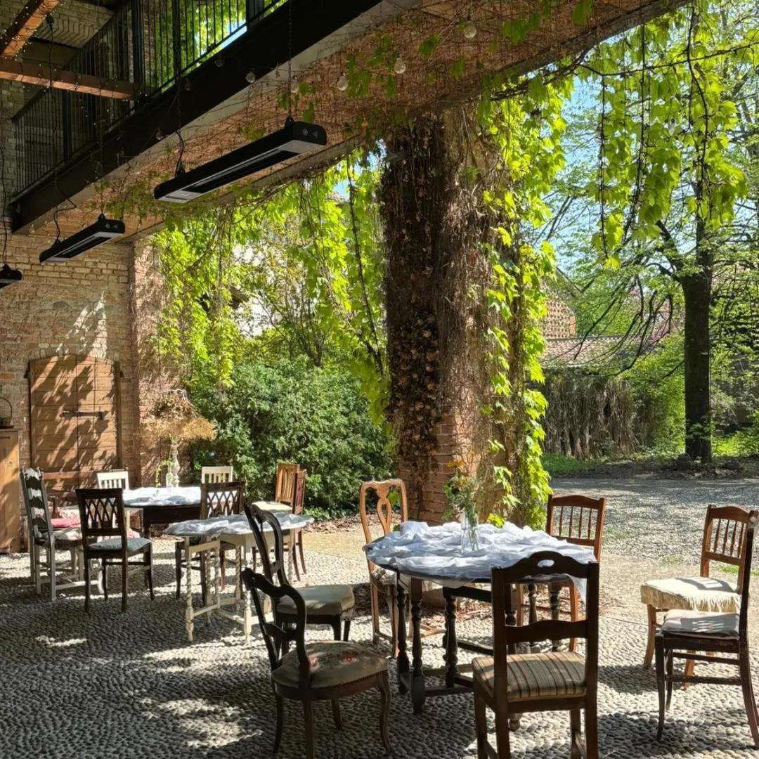 Locanda Dei Melograni Gossolengo Exterior photo