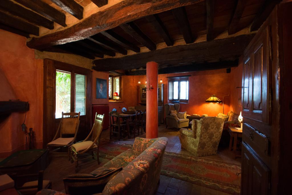 Locanda Dei Melograni Gossolengo Exterior photo