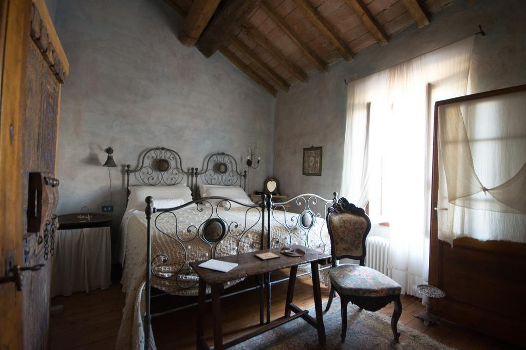 Locanda Dei Melograni Gossolengo Exterior photo
